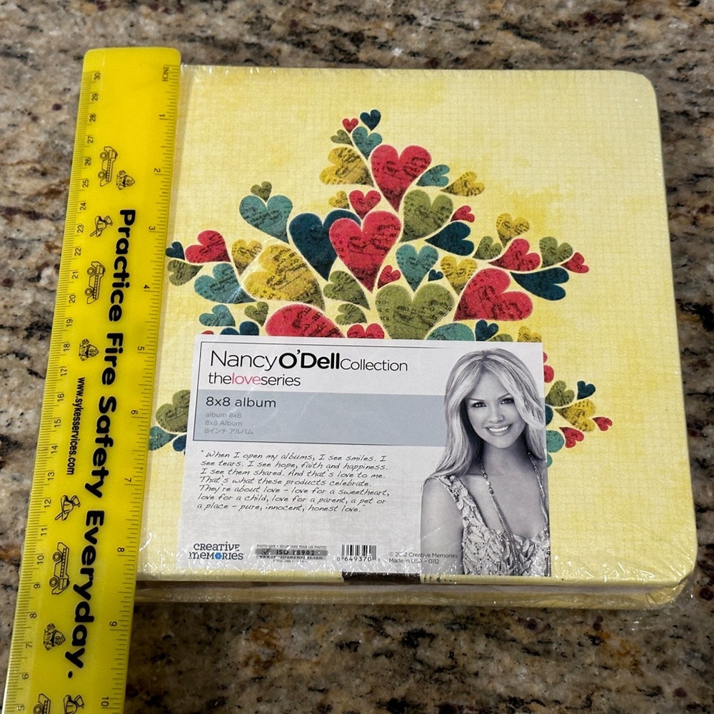 NIP Cover+Pages+Protectors CM 8x8 Album - Picture 4 of 9